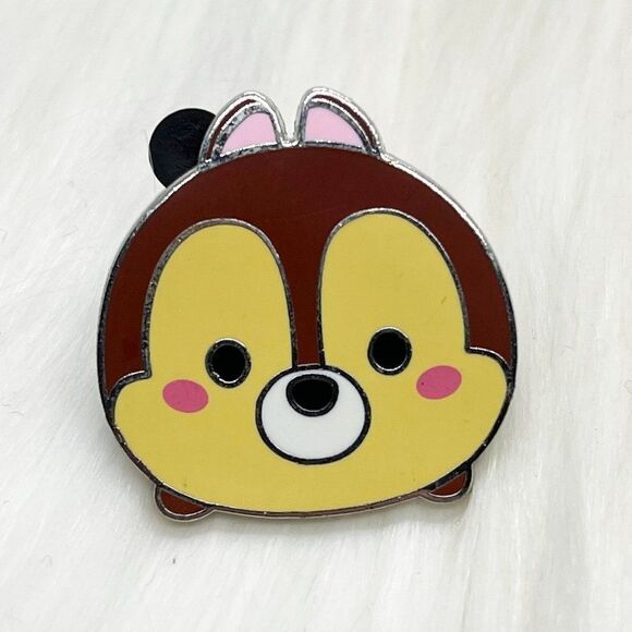 🔮5/$25 Disney‎ Chip 'n' Dale Chip Tsum Tsum Pin - Picture 1 of 3